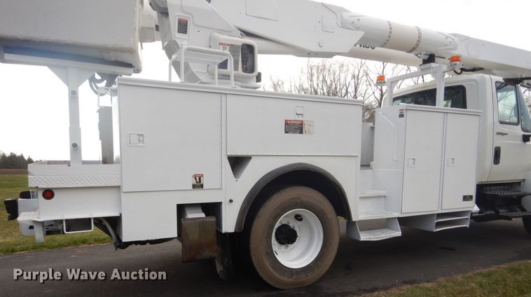 image for item GW9784 2008 International 4300 bucket truck