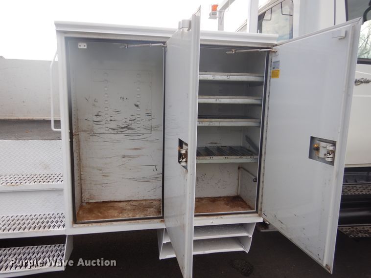 image for item GW9784 2008 International 4300 bucket truck