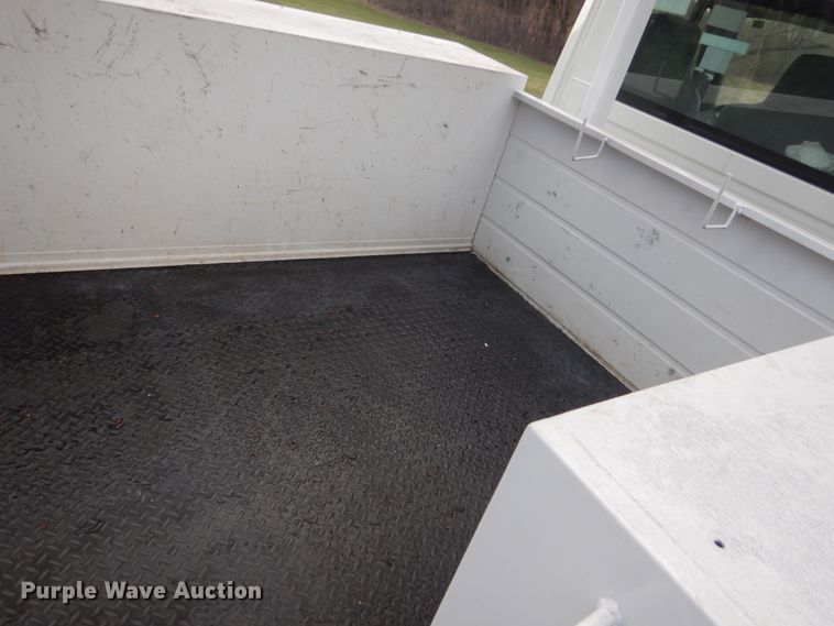 image for item GW9784 2008 International 4300 bucket truck