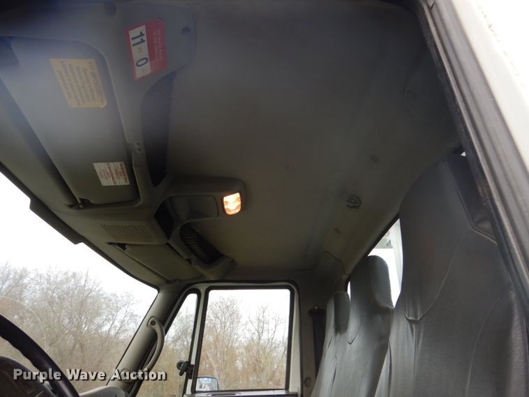 image for item GW9784 2008 International 4300 bucket truck