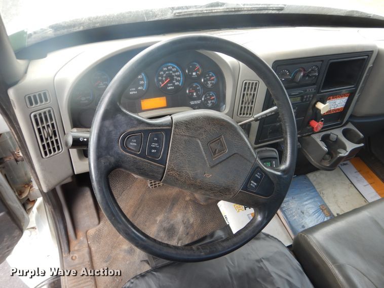 image for item GW9784 2008 International 4300 bucket truck