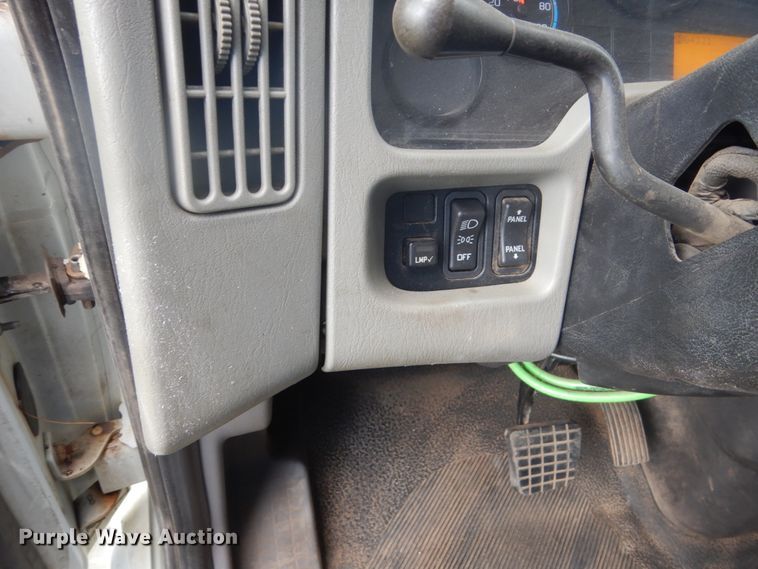 image for item GW9784 2008 International 4300 bucket truck