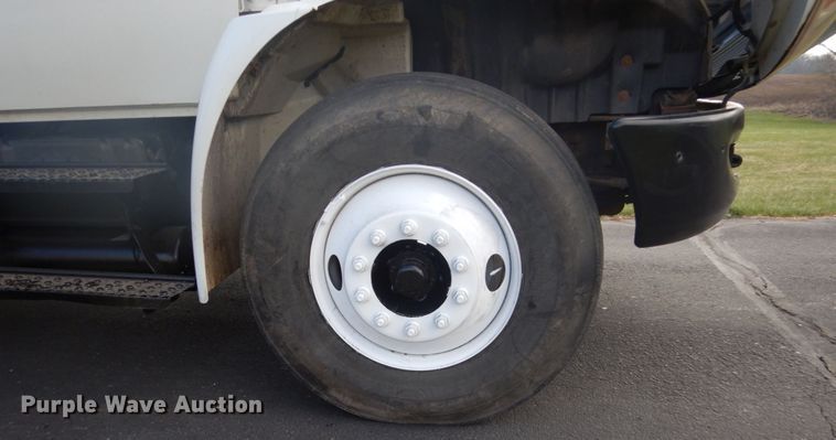 image for item GW9784 2008 International 4300 bucket truck