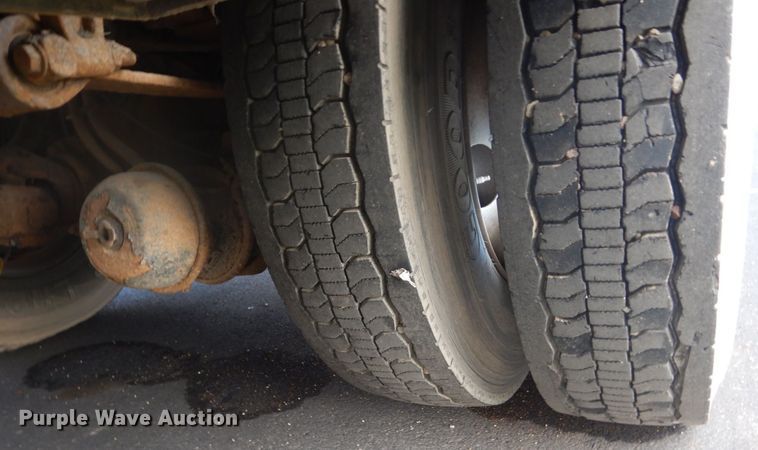 image for item GW9784 2008 International 4300 bucket truck