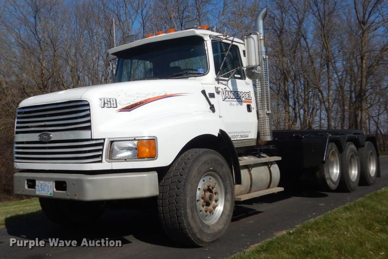 image for item GW9786 1995 Ford LTL9000 roll-off container truck