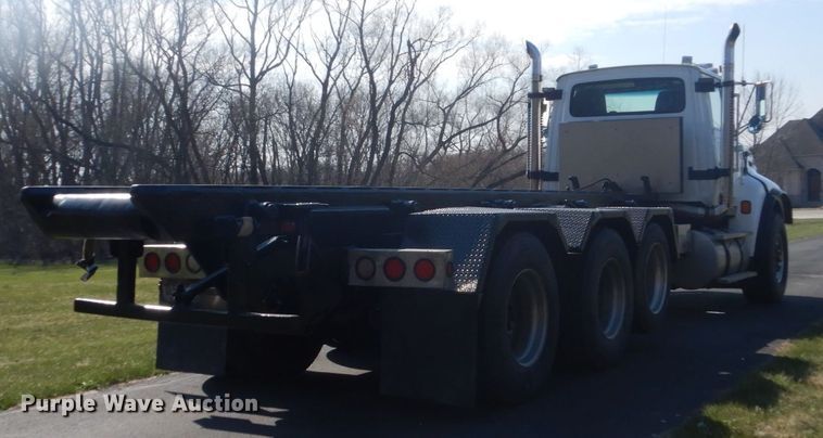 image for item GW9786 1995 Ford LTL9000 roll-off container truck