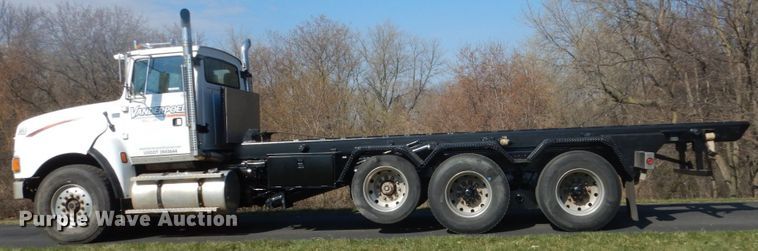 image for item GW9786 1995 Ford LTL9000 roll-off container truck