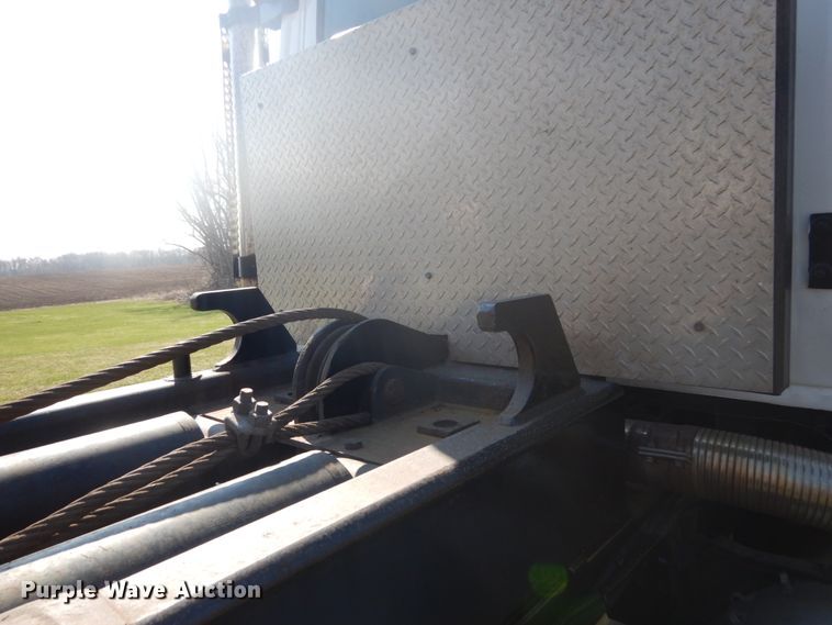 image for item GW9786 1995 Ford LTL9000 roll-off container truck