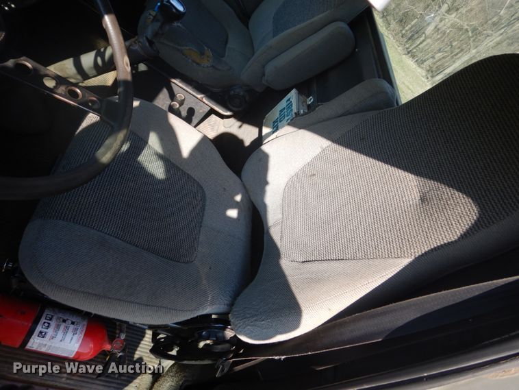 image for item GW9786 1995 Ford LTL9000 roll-off container truck