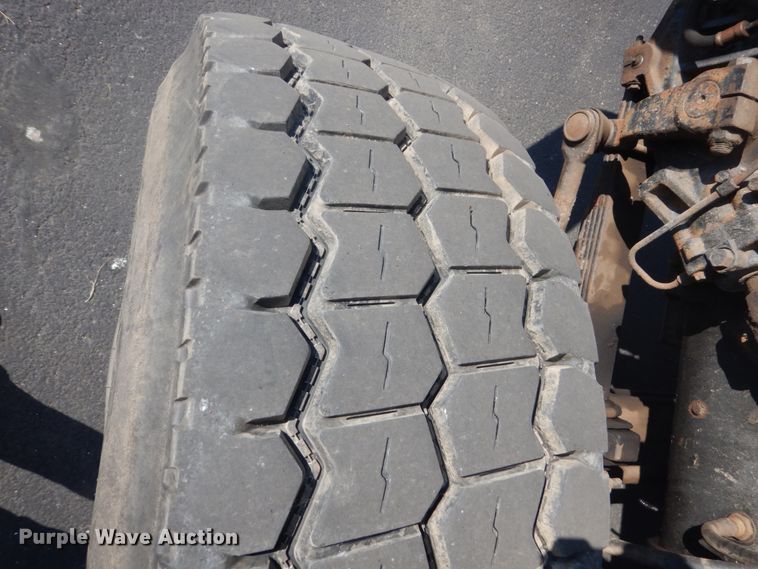 image for item GW9786 1995 Ford LTL9000 roll-off container truck