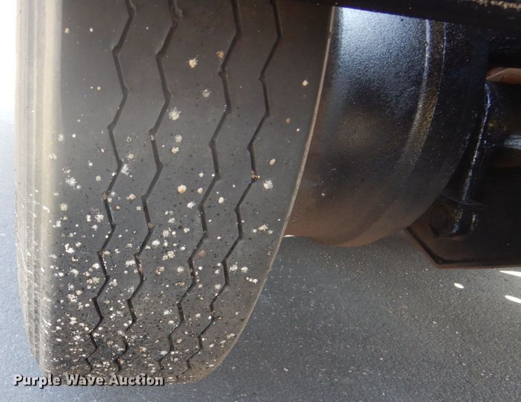 image for item GW9786 1995 Ford LTL9000 roll-off container truck