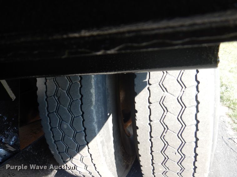 image for item GW9786 1995 Ford LTL9000 roll-off container truck