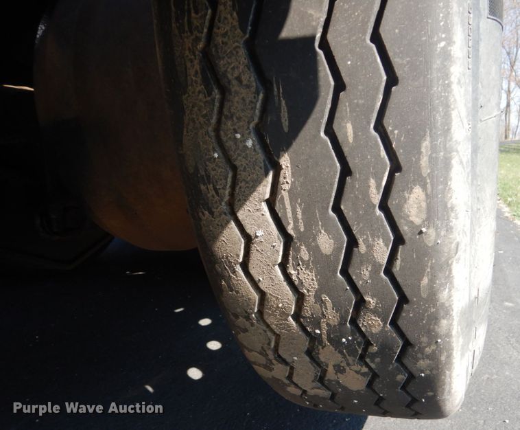 image for item GW9786 1995 Ford LTL9000 roll-off container truck