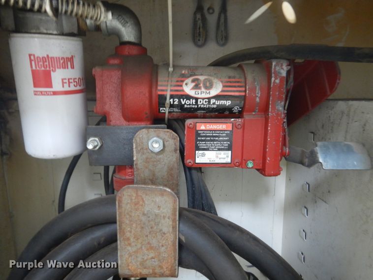 image for item GW9794 2003 International 4400 service truck with crane