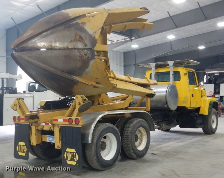 image for item GW9795 1993 Ford L8000 truck with Big John tree transplanter