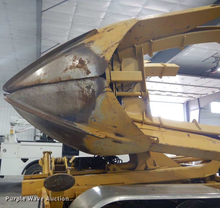 image for item GW9795 1993 Ford L8000 truck with Big John tree transplanter