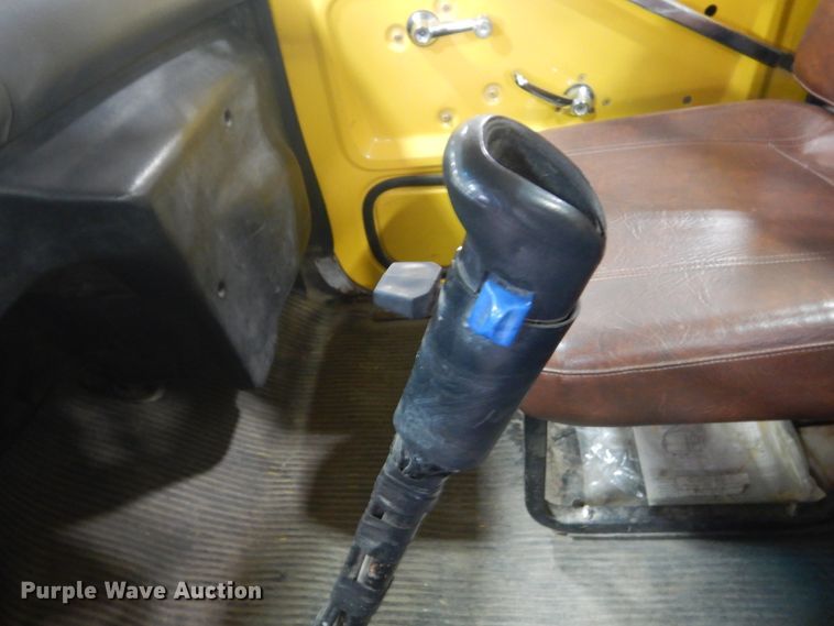 image for item GW9795 1993 Ford L8000 truck with Big John tree transplanter