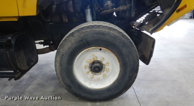 image for item GW9795 1993 Ford L8000 truck with Big John tree transplanter