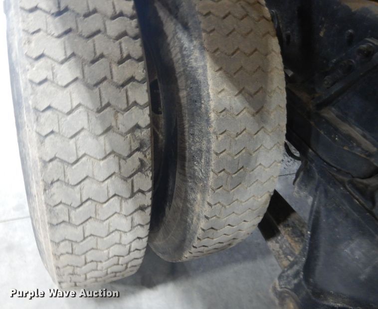 image for item GW9795 1993 Ford L8000 truck with Big John tree transplanter