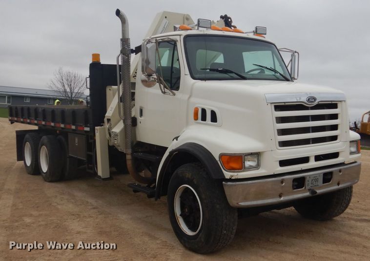 image for item GW9800 1998 Ford LNT8000 knuckle boom crane truck