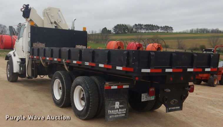 image for item GW9800 1998 Ford LNT8000 knuckle boom crane truck