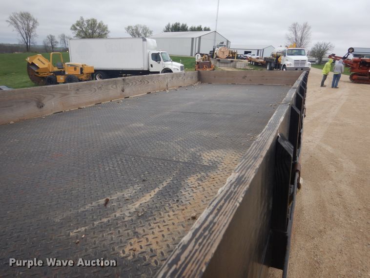 image for item GW9800 1998 Ford LNT8000 knuckle boom crane truck