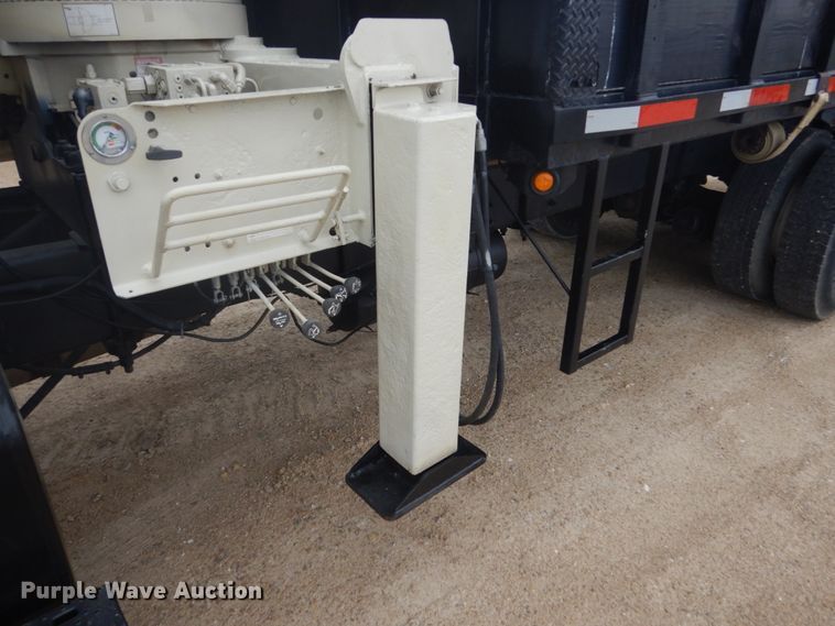 image for item GW9800 1998 Ford LNT8000 knuckle boom crane truck