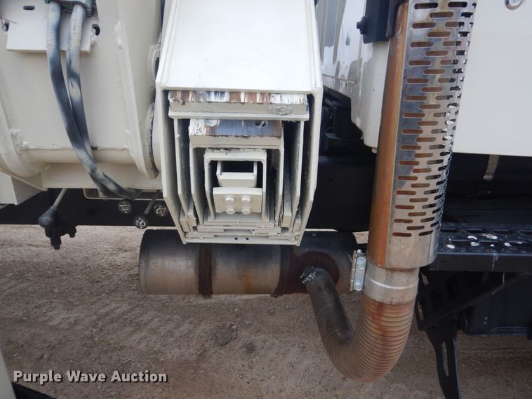 image for item GW9800 1998 Ford LNT8000 knuckle boom crane truck