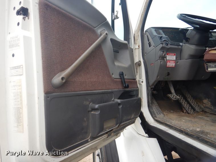 image for item GW9800 1998 Ford LNT8000 knuckle boom crane truck