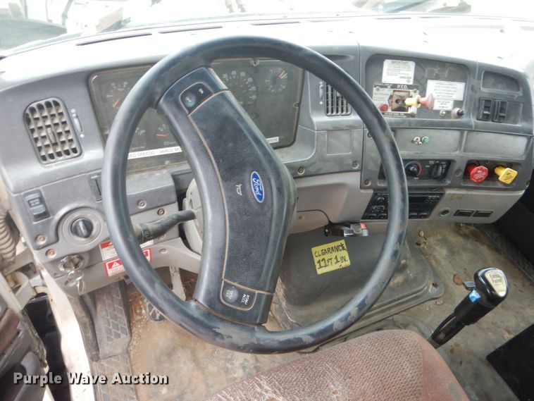 image for item GW9800 1998 Ford LNT8000 knuckle boom crane truck