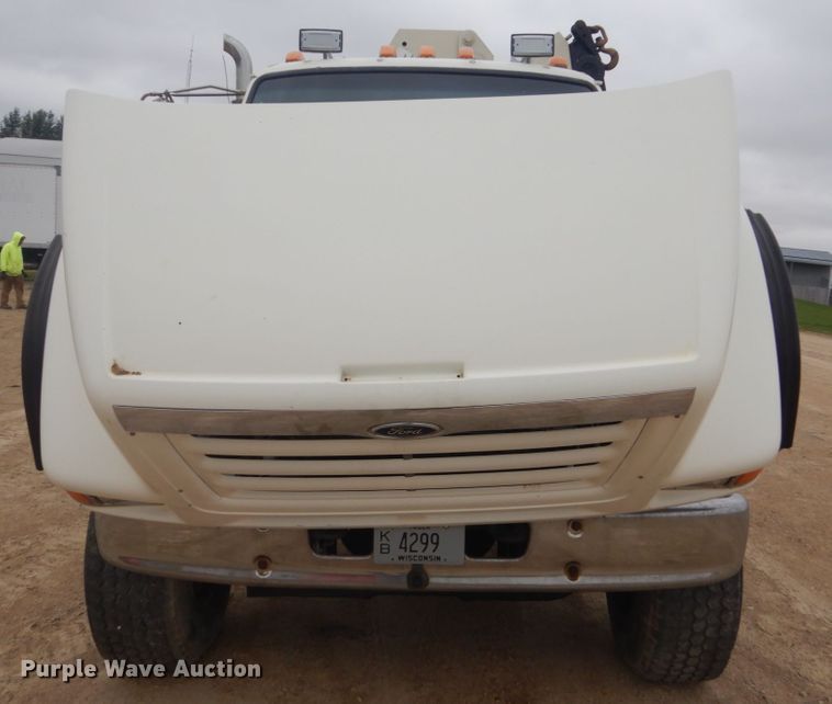 image for item GW9800 1998 Ford LNT8000 knuckle boom crane truck