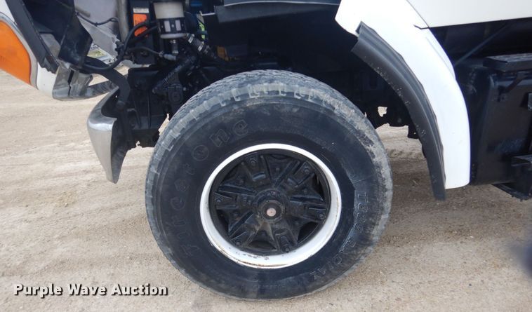 image for item GW9800 1998 Ford LNT8000 knuckle boom crane truck