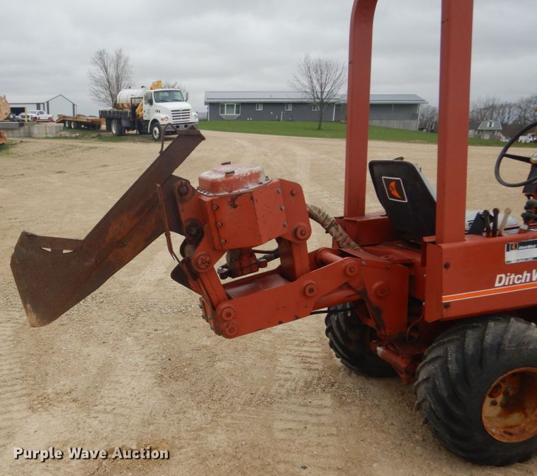 image for item GW9801 Ditch Witch 350SX cable plow