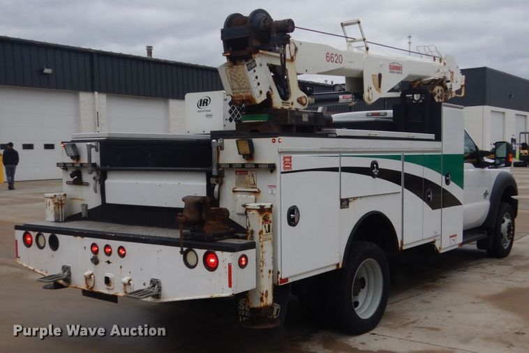 image for item GW9805 2014 Ford F550 Super Duty service truck with crane