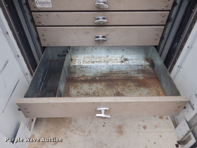 image for item GW9805 2014 Ford F550 Super Duty service truck with crane