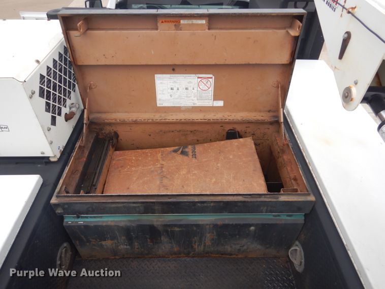 image for item GW9805 2014 Ford F550 Super Duty service truck with crane