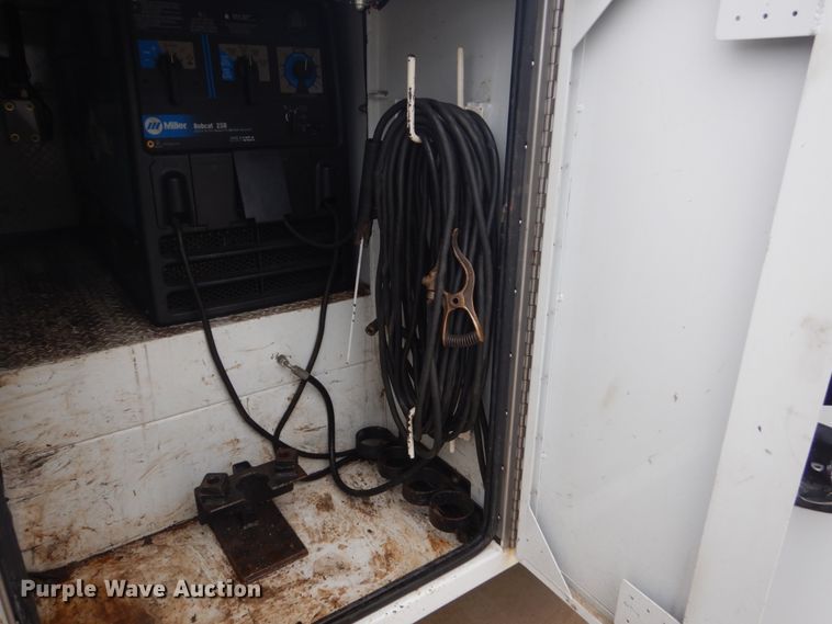 image for item GW9805 2014 Ford F550 Super Duty service truck with crane