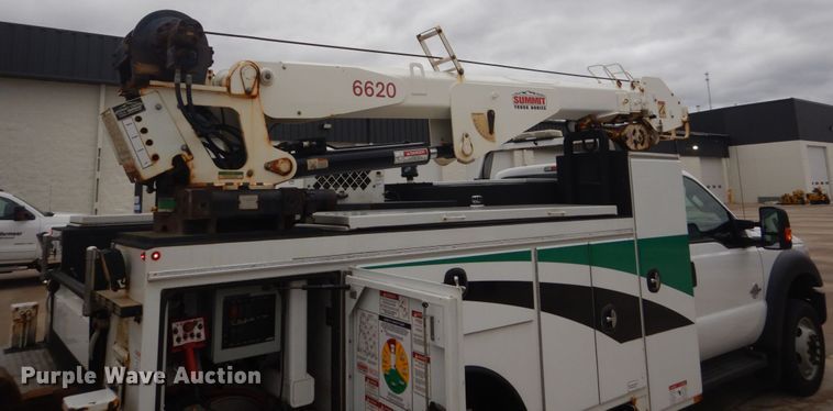image for item GW9805 2014 Ford F550 Super Duty service truck with crane