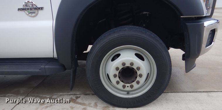 image for item GW9805 2014 Ford F550 Super Duty service truck with crane