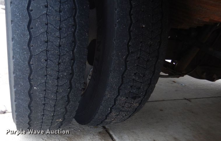 image for item GW9805 2014 Ford F550 Super Duty service truck with crane