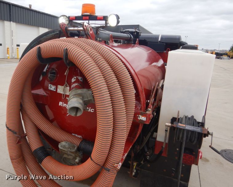 image for item GW9808 2014 Ring-o-matic 850 vacuum excavator