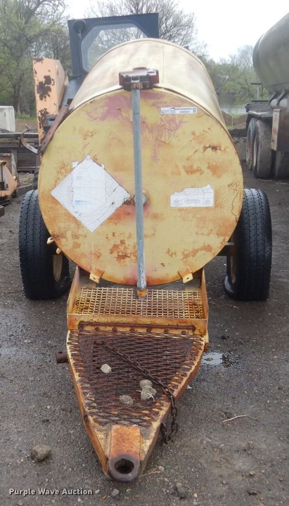 image for item GW9831 Fuel trailer