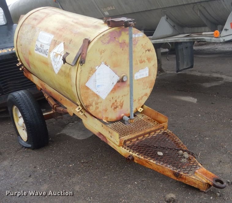 image for item GW9831 Fuel trailer