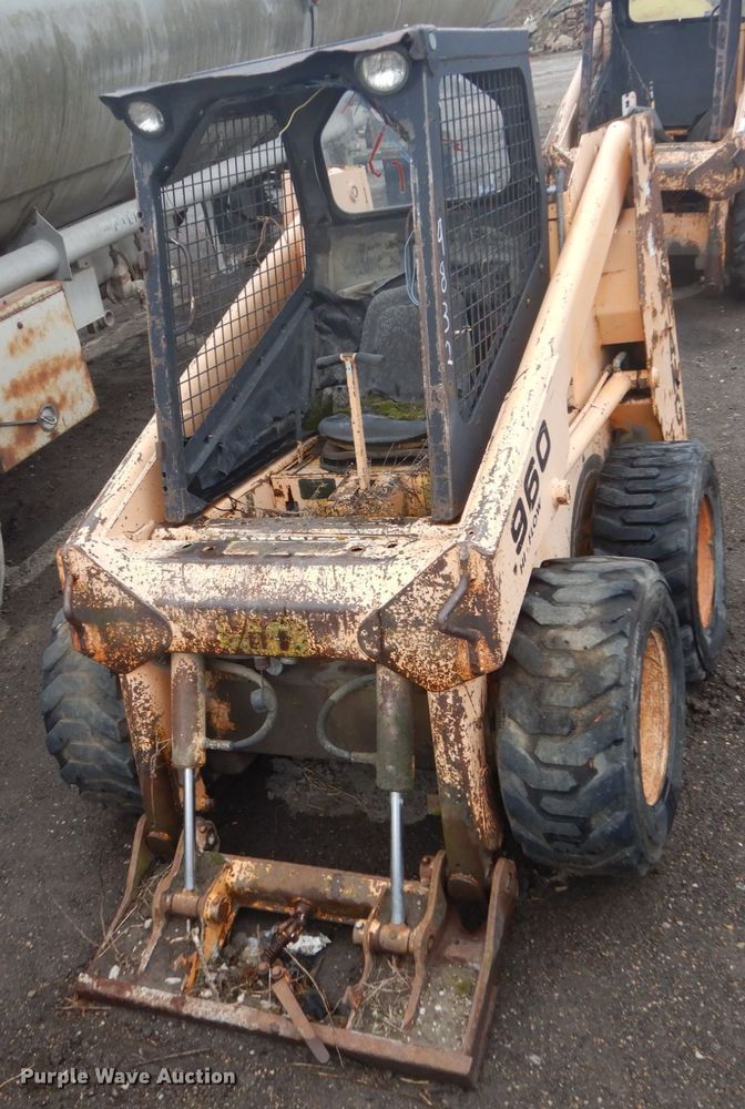 image for item GW9832  (2) Mustang 960 skid steer loaders 