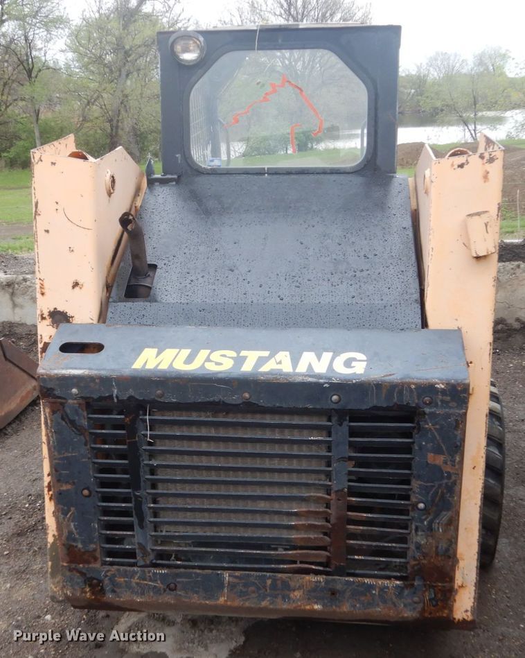 image for item GW9832  (2) Mustang 960 skid steer loaders 