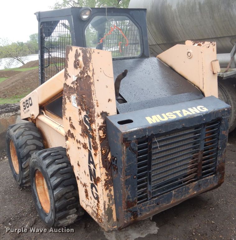 image for item GW9832  (2) Mustang 960 skid steer loaders 