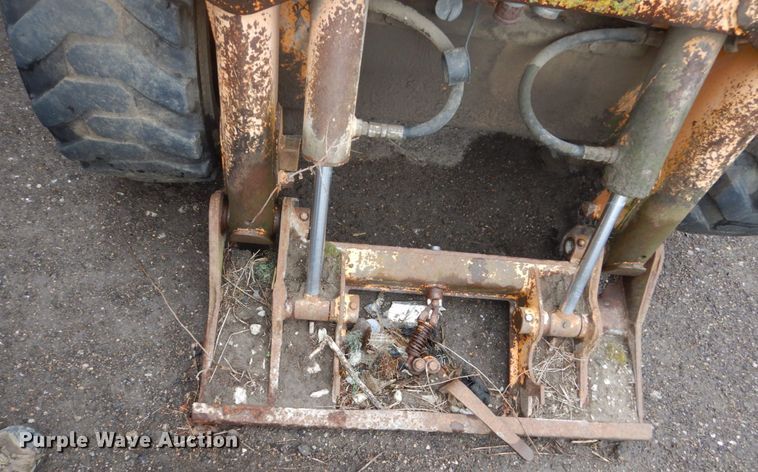 image for item GW9832  (2) Mustang 960 skid steer loaders 