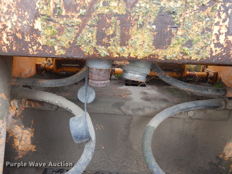 image for item GW9832  (2) Mustang 960 skid steer loaders 