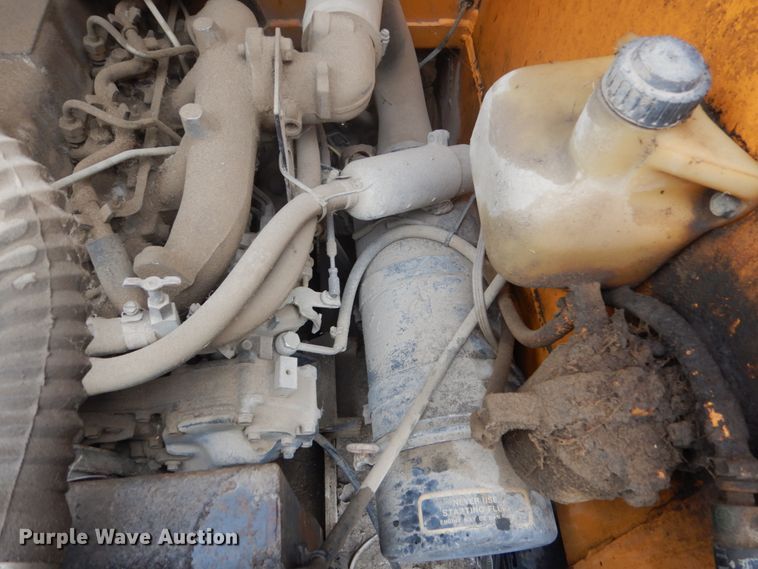 image for item GW9832  (2) Mustang 960 skid steer loaders 