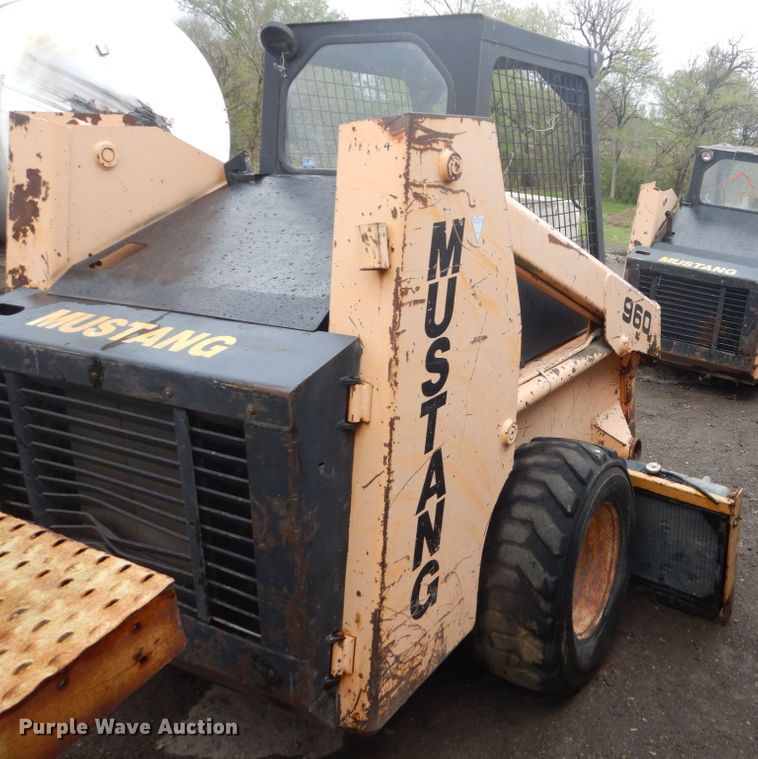 image for item GW9832  (2) Mustang 960 skid steer loaders 